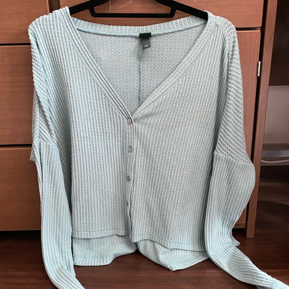 Thermal long sleeve button green top :)